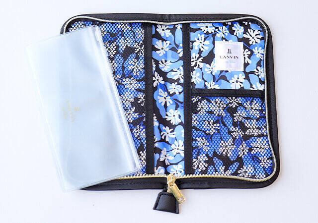 SPRiNG6月号の付録は「お仕事」にも「推し事」にも大活躍？！人気ブランドのマルチケース