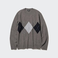 ユニクロニットがセールでお得！オンオフ着回せてシンプルなのに着映える♡値下げトップスリスト