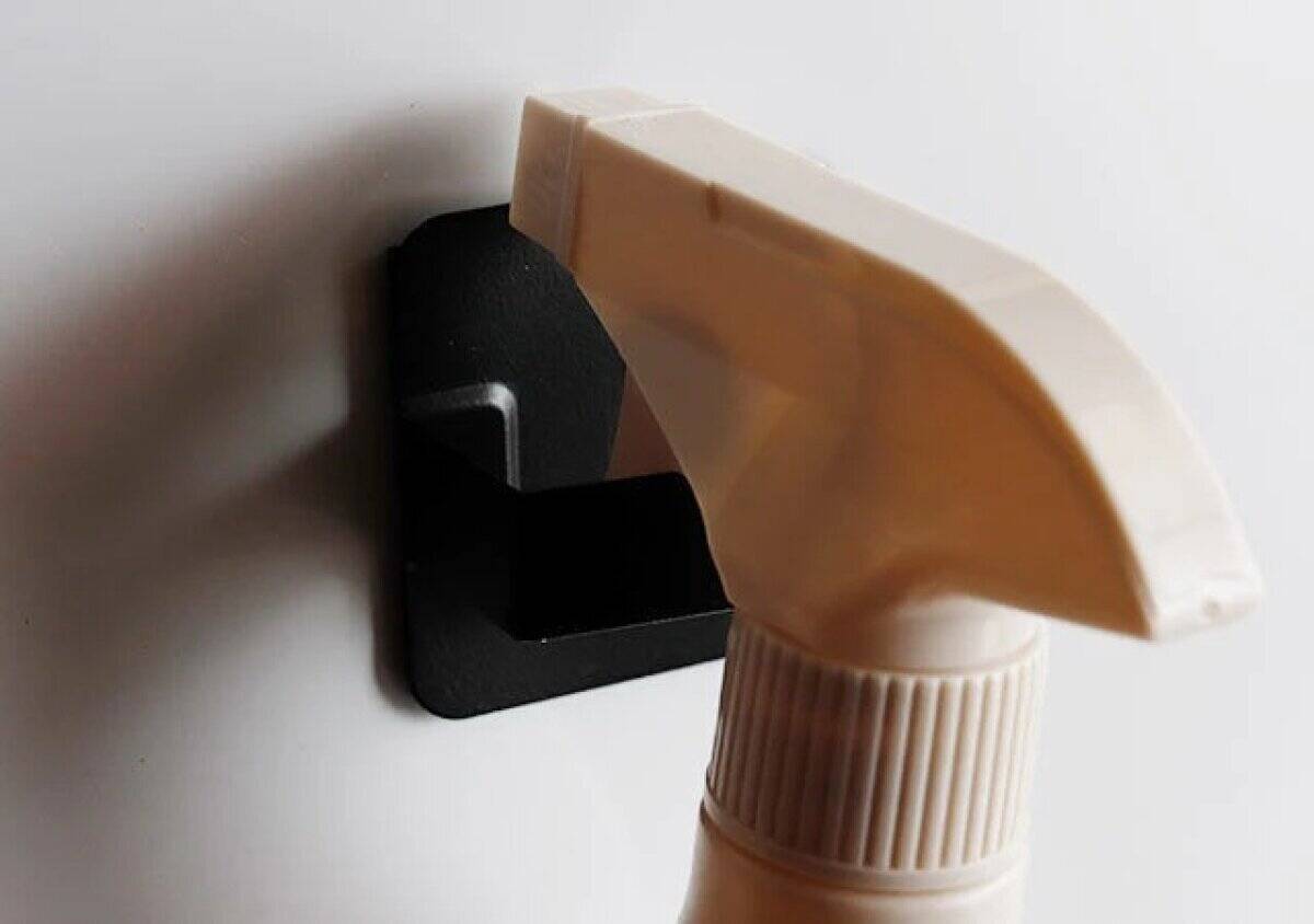 100均のこれを“あの場所”に設置すると…？空きスペースを有効活用！隙間収納グッズ3選