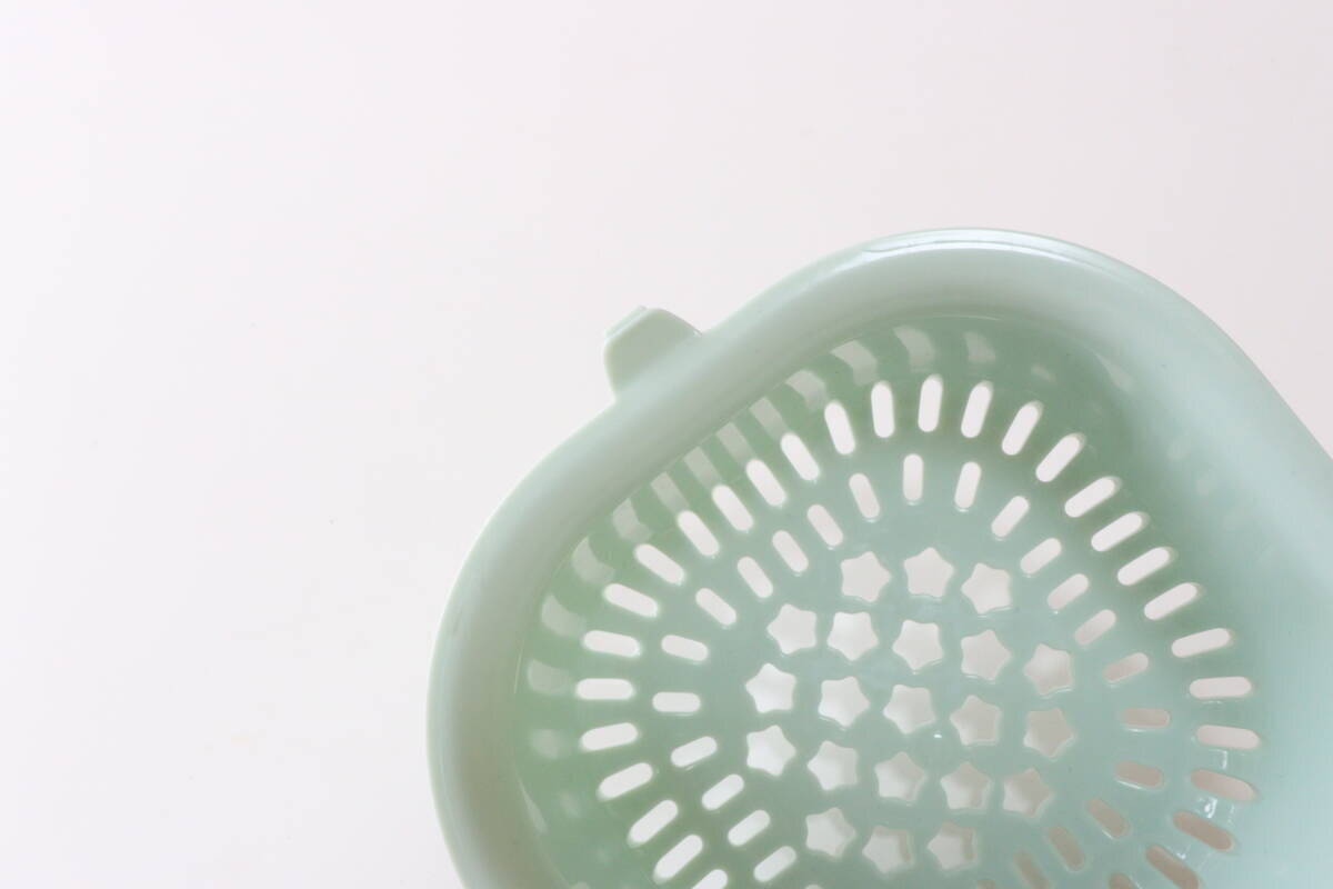 100均で何気なく買ったザル「なんだこの邪魔な突起…」と思ったらそういうこと？！