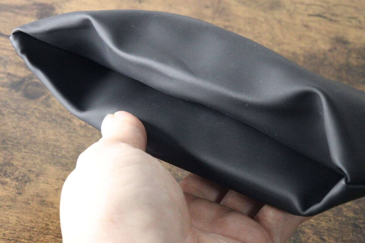 100均で買ってよかった～！「お出かけ準備が即効終了！」シンプルだけど使えるポーチ
