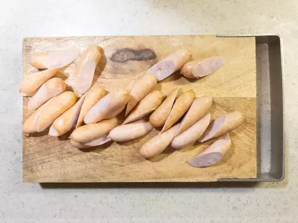 5分で完成！簡単なのにびっくりするほど美味しい！冷凍フライドポテトとウインナーのチーズ焼き