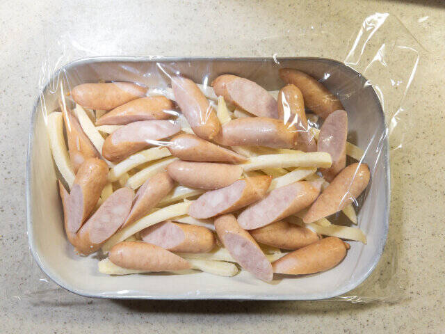 5分で完成！簡単なのにびっくりするほど美味しい！冷凍フライドポテトとウインナーのチーズ焼き