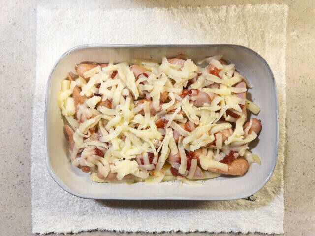 5分で完成！簡単なのにびっくりするほど美味しい！冷凍フライドポテトとウインナーのチーズ焼き