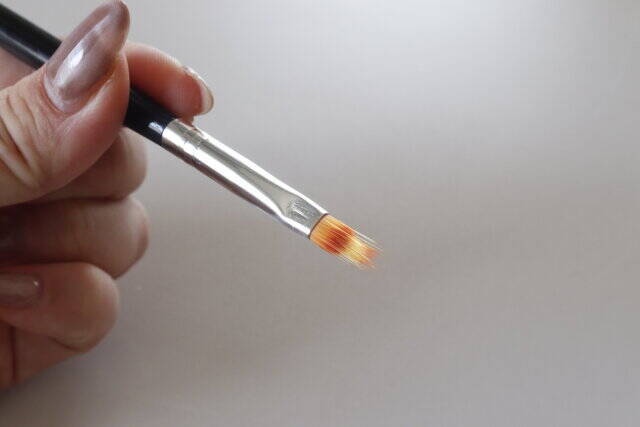 セリアで1本買っとくと何かと使える♡もう自作するのや～めた！テクいらずでで使える筆