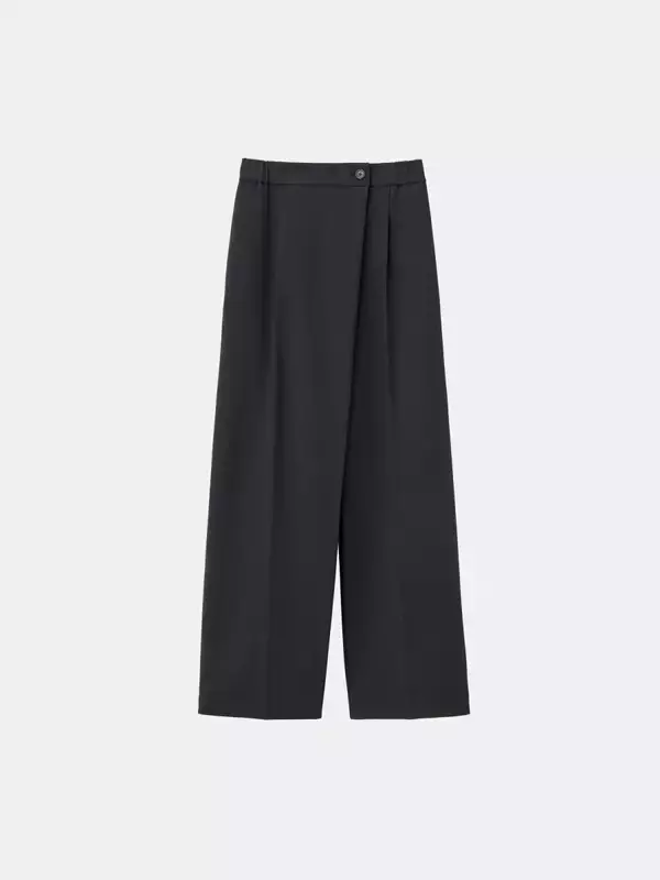 PLSTのパンツ1度はいたら手放せない！体型カバー効果すごっ♡週5で使えるきれいめパンツ