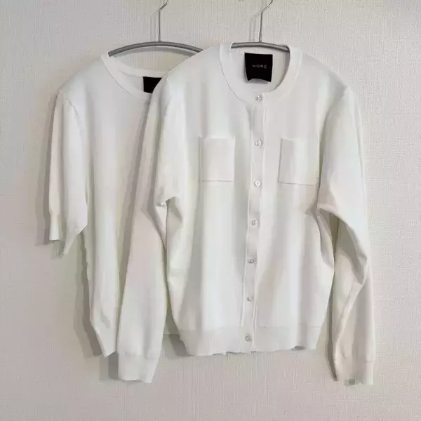 カーディガンって羽織るだけ…じゃない！肩かけ・結びで印象が変わる着こなし術♡