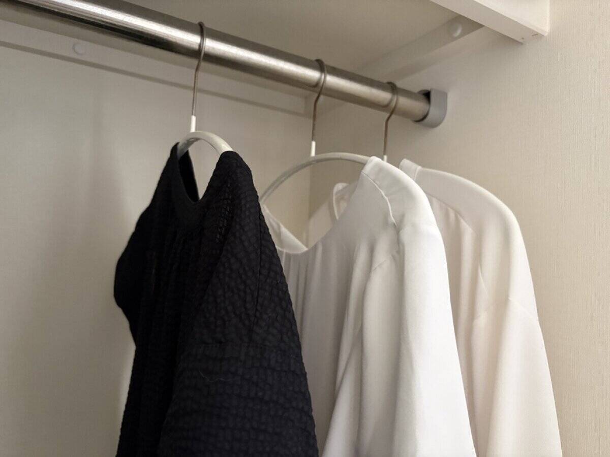 ”痩せたら着る服”は一生着ない！片付けのプロが実践する「服の持ち方3つのルール」