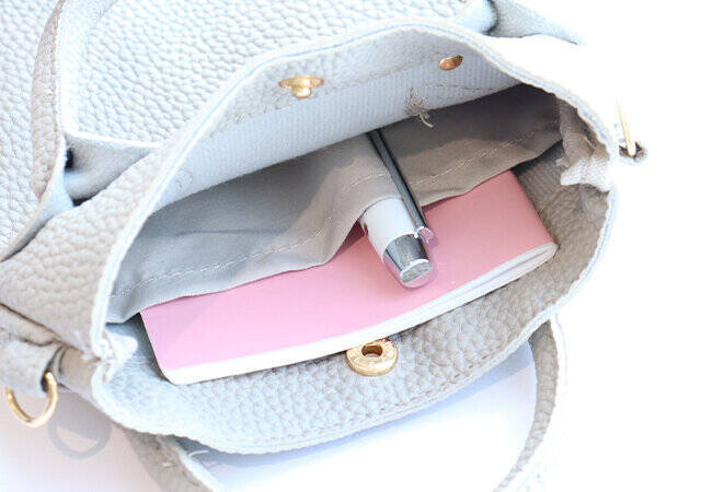 これが付録って…お店で買ったらいくらするのっ？！見つけたらマジでラッキー！スマホショルダー