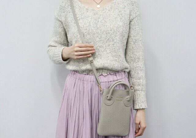 これが付録って…お店で買ったらいくらするのっ？！見つけたらマジでラッキー！スマホショルダー