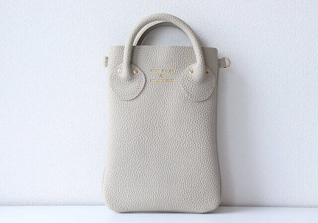 これが付録って…お店で買ったらいくらするのっ？！見つけたらマジでラッキー！スマホショルダー