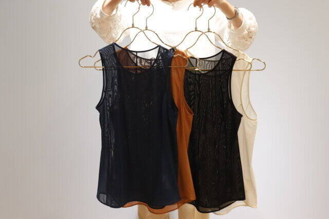 ユニクロの大人気コラボがセールしてるよ～！めちゃお買得な夏トップスがどれも早い者勝ちです！