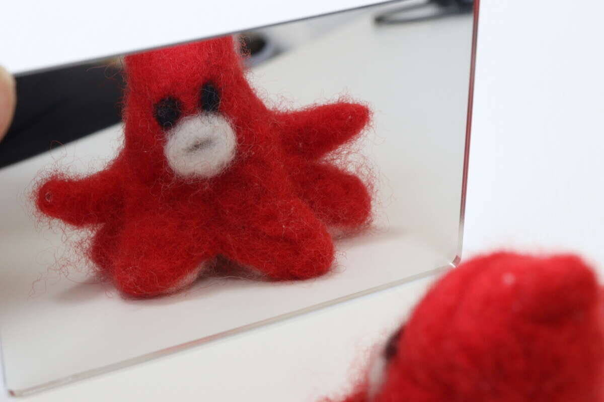 100均で買ったら良すぎた！「スリムで軽いから忍ばせやすい♡」サッと使えるお守り的アイテム