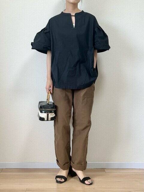 やりがちだけど…コレ実はNG！ユニクロの人気パンツでつくる大人のNG＆OKコーデ