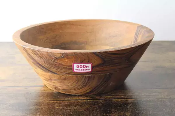 「うそ…100均なの？！」って驚かれた！セレショに並んでてもおかしくない！褒められ食器