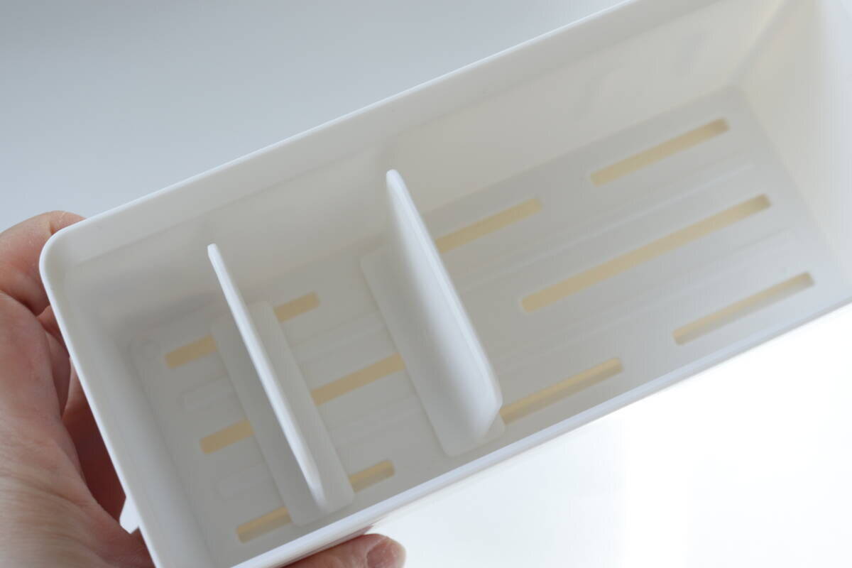 100均で買って快適度上がった！取り外せて家事も楽！キッチンのキレイを保てる便利ラック