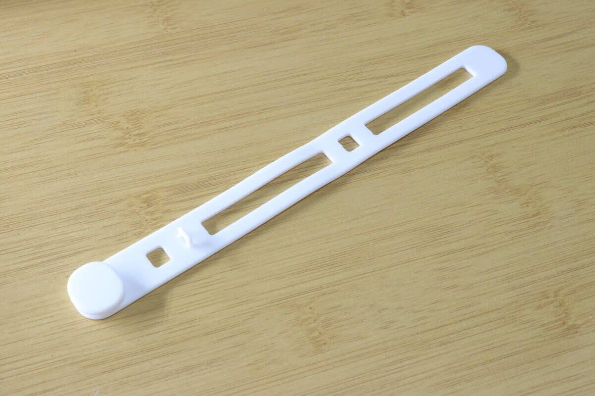 「このタイプ待ってた！」ボトルを賢く持ち歩ける便利な100均ホルダー