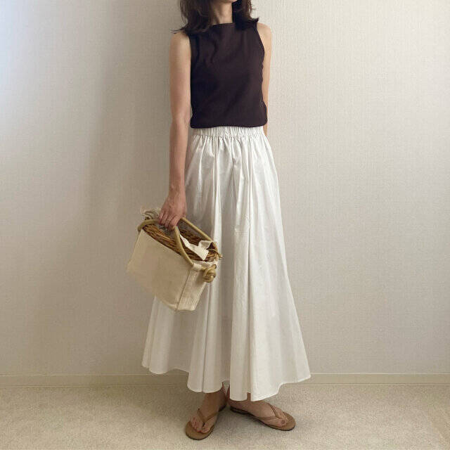 ユニクロの優秀ノースリーブが超使える！とにかくお洒落♡大人の着こなしコーデ術