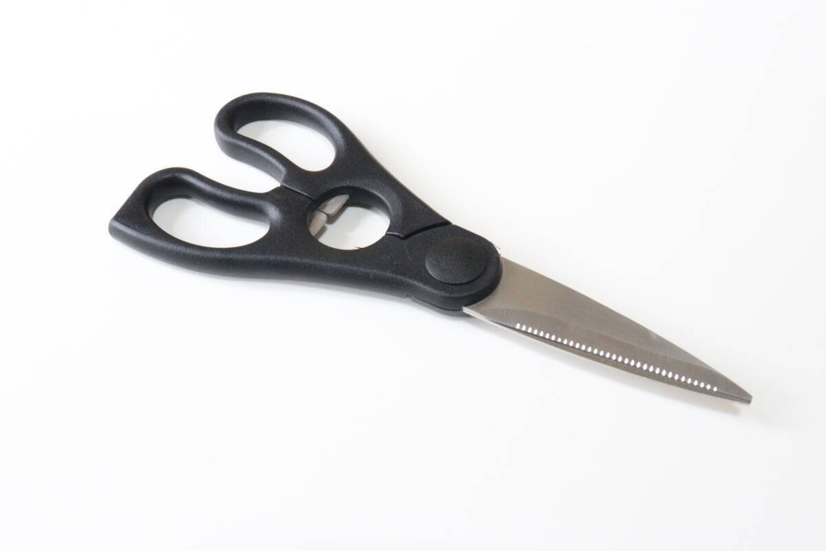 100円だからって侮れない！「結局こういうのが最強に使える！」キッチン便利グッズ