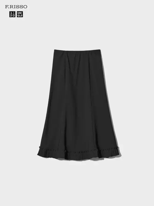 ユニクロの黒ボトムスが万能すぎる…！ラクなのにシルエット抜群♡名品スカート＆パンツ5選