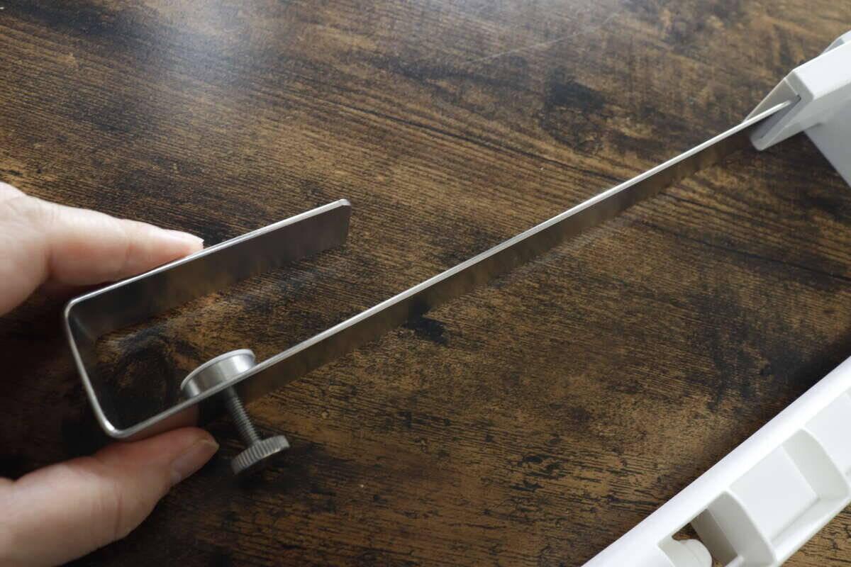 100均で1000円は高い…けど買って正解！片手で使えて快適！スッキリ置ける優秀ホルダー