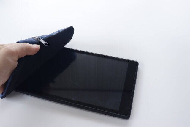 セリアでまた良い商品出てたよ！ポケット付きがありがたい～♡2WAYで使える便利グッズ