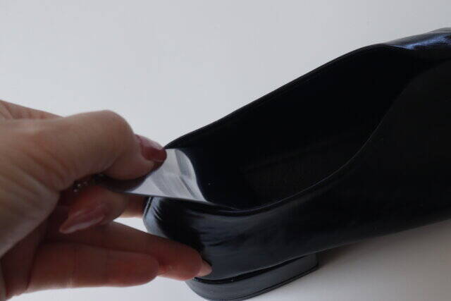 セリアのコレ鍵に付けとくと便利だよ！指だとどうもうまくいかない…毎日使うアレのキーホルダー