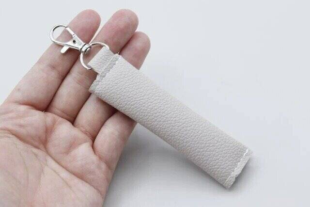 セリアのコレ鍵に付けとくと便利だよ！指だとどうもうまくいかない…毎日使うアレのキーホルダー