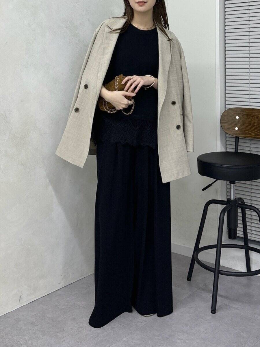 何着るか悩む日は「黒ワイドパンツ」はいとけばとりあえず決まる！大人の垢抜けパンツスタイル