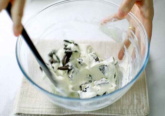 オレオをおしゃれにアレンジ！オーブンなしで焼かずに簡単！オレオチーズケーキのレシピ