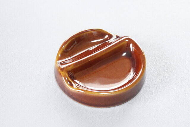 さすがダイソーの姉妹店♡置き場所に困るアレをスッキリひとまとめにできる！日本製の小皿