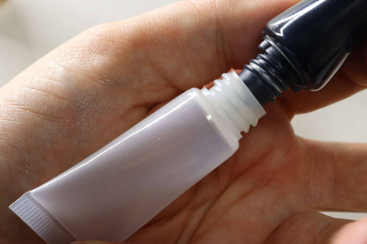 「ドバっと出るともったいない…！」理想が形になった100均の詰め替え容器