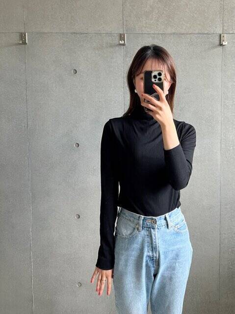 ユニクロでとりあえず買って損なし！バズってないのが不思議なくらい…着回し優秀隠れ名トップス