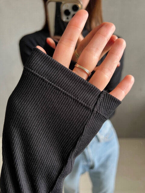 ユニクロでとりあえず買って損なし！バズってないのが不思議なくらい…着回し優秀隠れ名トップス