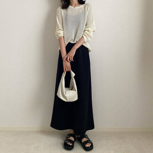 着るだけで抜け感が作れる！ユニクロ新作、メッシュセーターが可愛すぎ