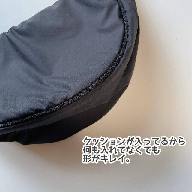 ユニクロでとりあえず買っとくべき！海外で大バズリ♡お洒落で便利なショルダーバッグ