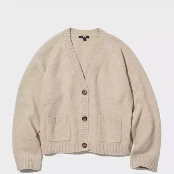 ユニクロのカーデなら羽織るだけで即可愛い♡ふわふわカーディガンコーデ