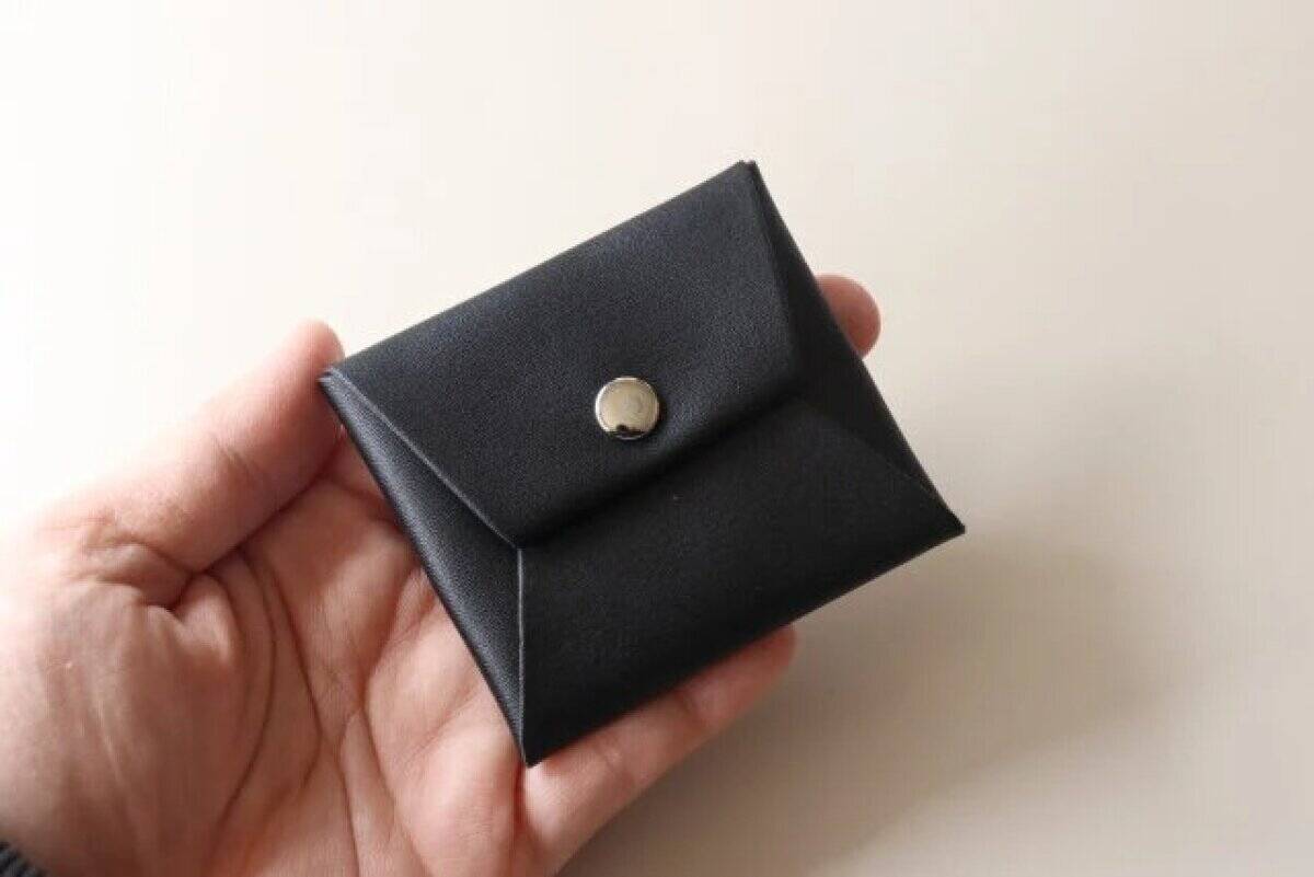 もう十分じゃん！黙ってれば100均ってバレない！ハイコスパな高見え財布3連発