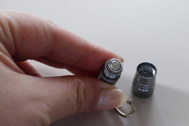 ダイソーのならケースにも入るじゃん！鍵と一緒に持ち歩きたい♡極小サイズの便利なキーホルダー