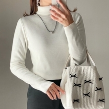 ユニクロ「リブタートルネックセーター」は着まわし無限大♡大人の冬の旬コーデ6style