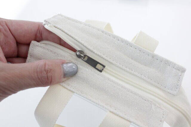 キャンドゥさんありがとう♡ずっとこういうのが欲しかった！300円のミニバッグ