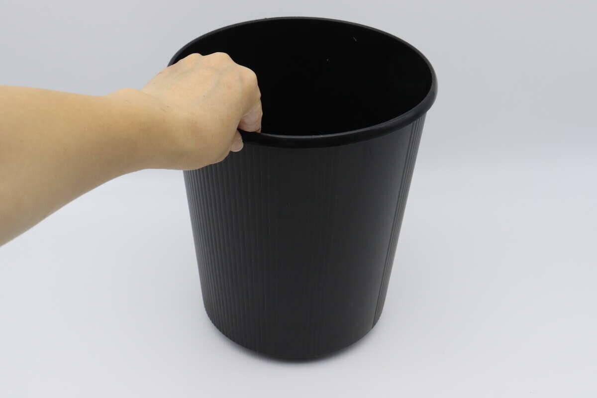 360度動かせる！家中に貼り付けたくなる100均の家事ラクグッズ