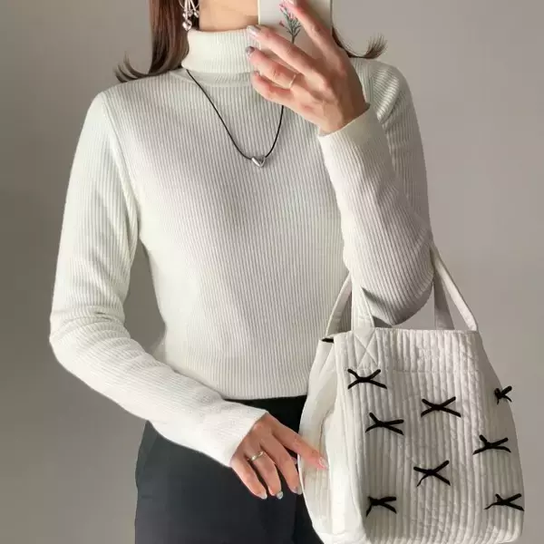 今年もお世話になります♡ユニクロのバズりニットはイロチ買い必須！シーン別着倒しコーデ