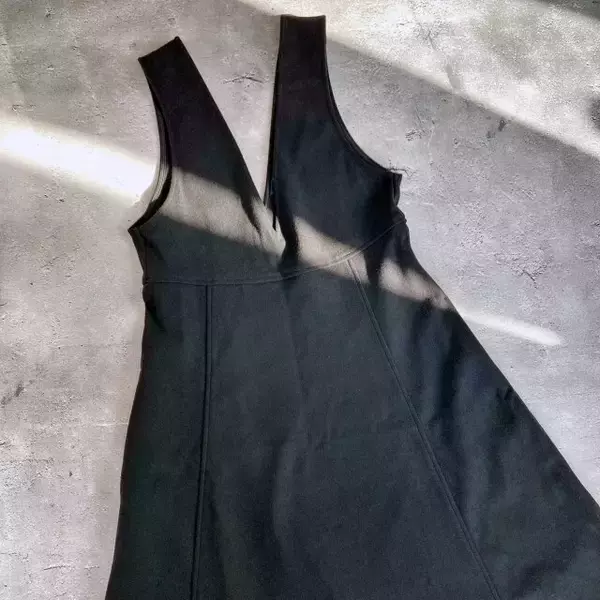 ユニクロで売れるのわかるわ～！美シルエットのジャンパースカートで着回しコーデ