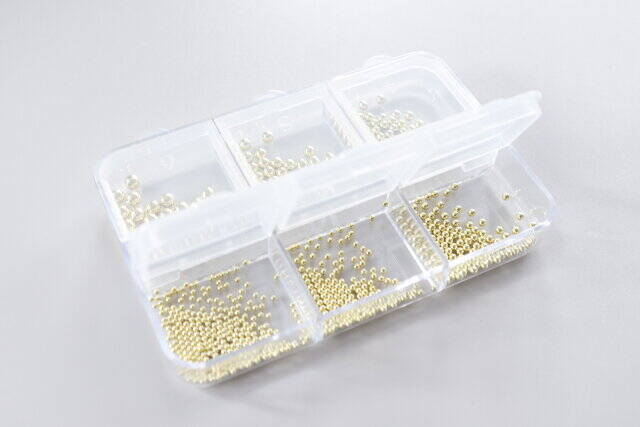 ダイソーに売ってていいヤツ…！？100円なのに高級感が凄い♡クオリティ高すぎなネイルパーツ