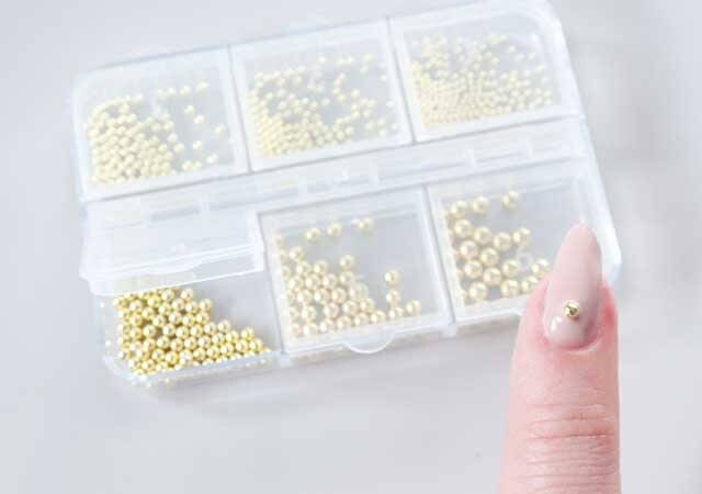 ダイソーに売ってていいヤツ…！？100円なのに高級感が凄い♡クオリティ高すぎなネイルパーツ