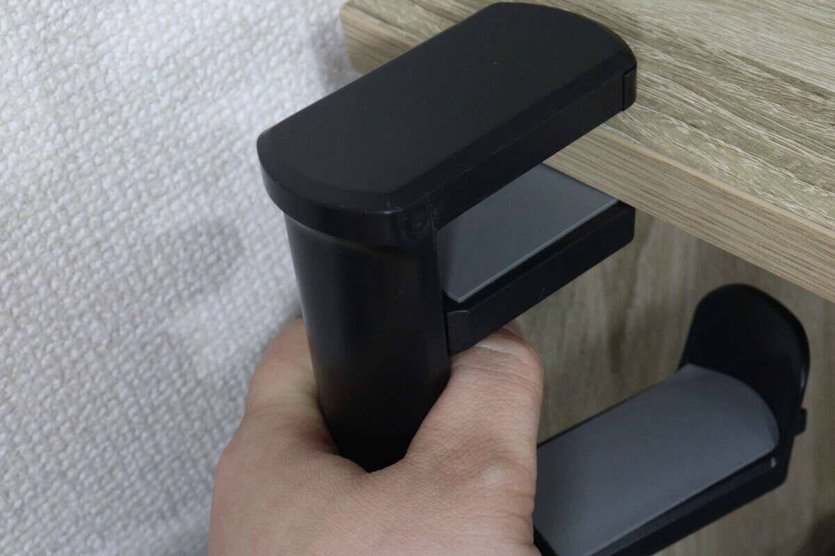 100均からついに出たよ！「正直悪いところが見つからない！」高スぺすぎるアレ専用ホルダー