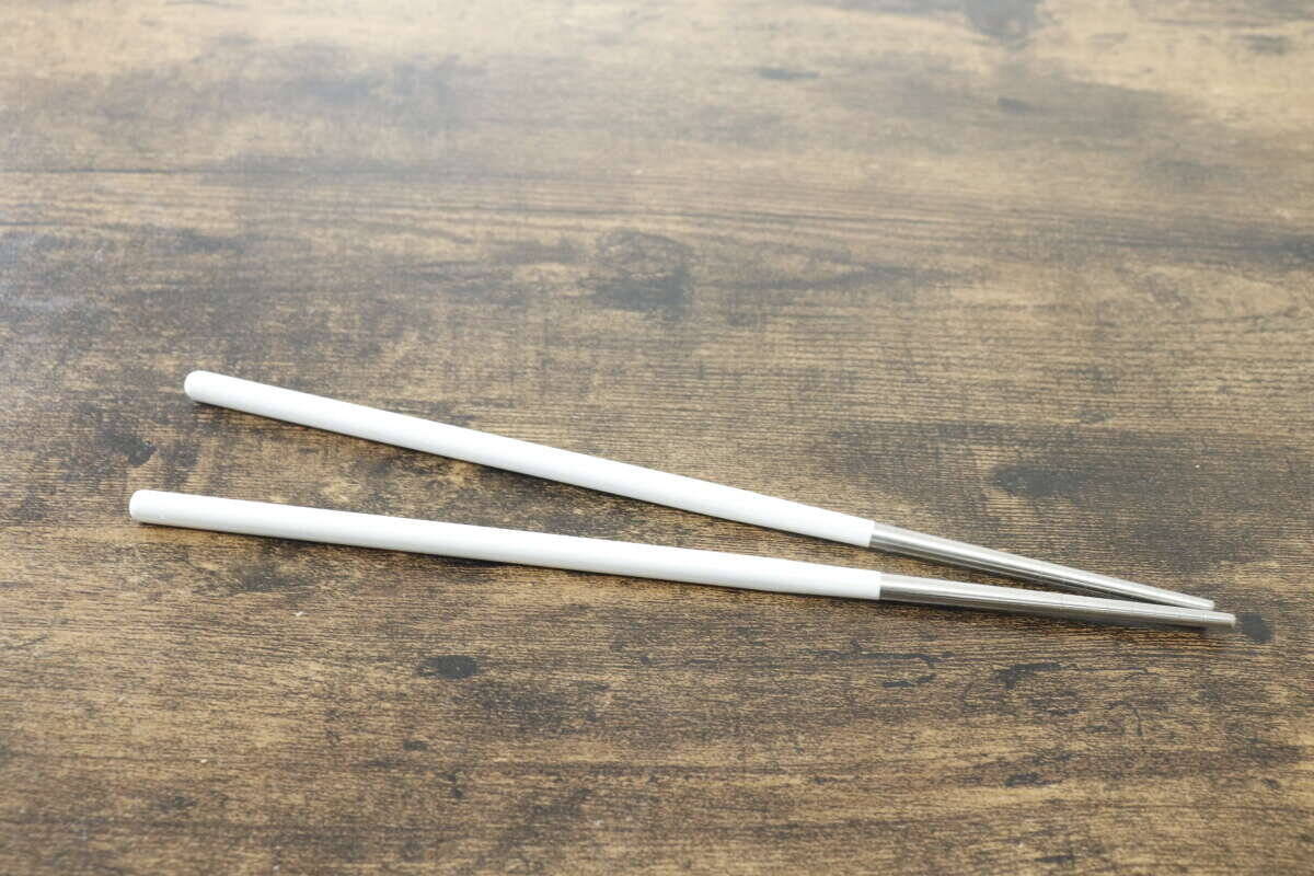 「すぐボロボロになって困る…」家族分も買い足した100均キッチングッズ