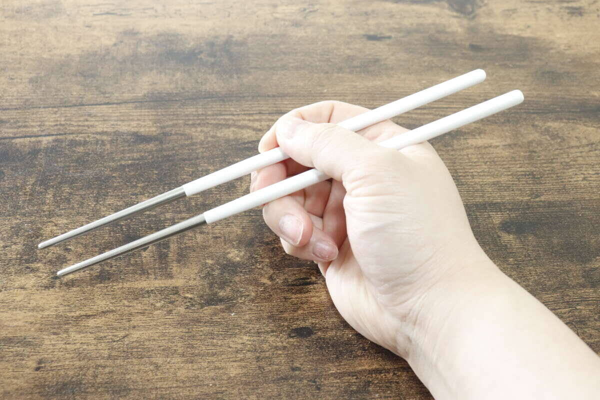 「すぐボロボロになって困る…」家族分も買い足した100均キッチングッズ