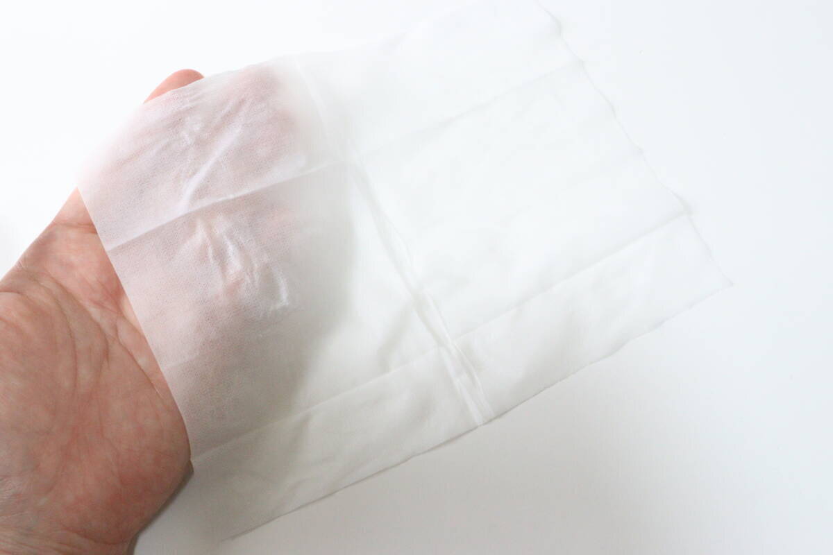 100均のアレが大進化！「流せるからこっそり使える♡」夏のお悩み対策シートが凄すぎた…！